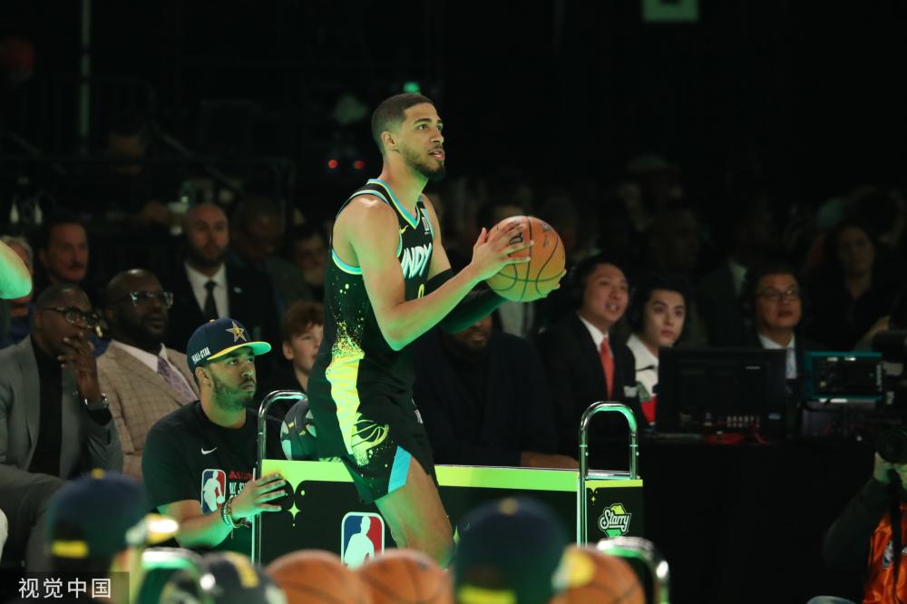 的球衣下 的球衣下