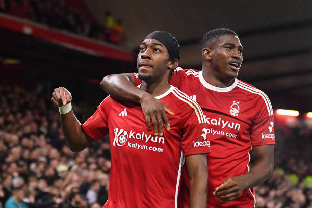 员情有独钟 员情有独钟