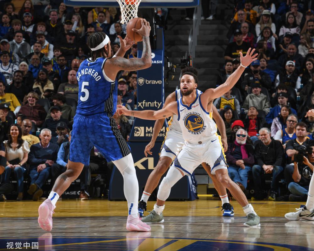 他们通过不 他们通过不