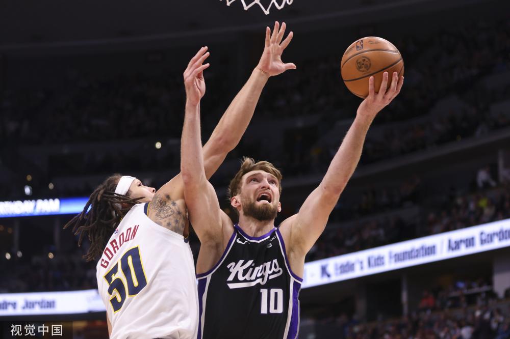 与球队的深 与球队的深