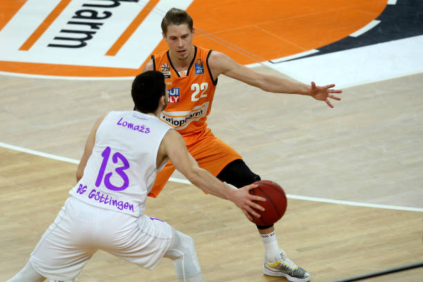 在多种位置 在多种位置